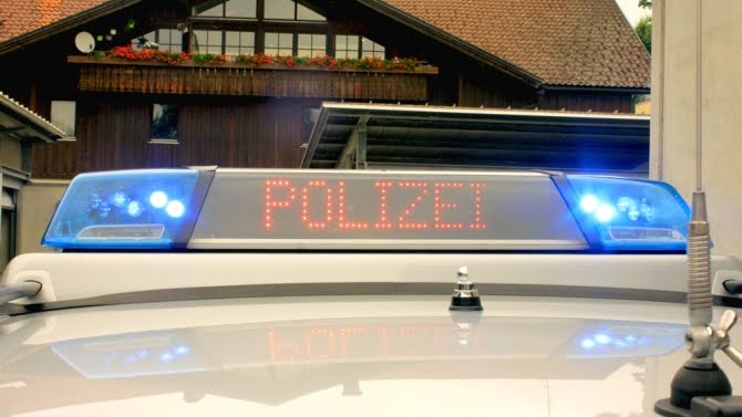 Polizeieinsatz in Ravensburg: Betrunkener Mann mit Samuraischwert | AllgäuHIT