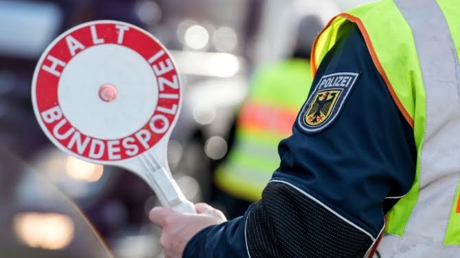 Drogen- und Waffenfund - Grenzpolizei Lindau mehrfach erfolgreich | AllgäuHIT