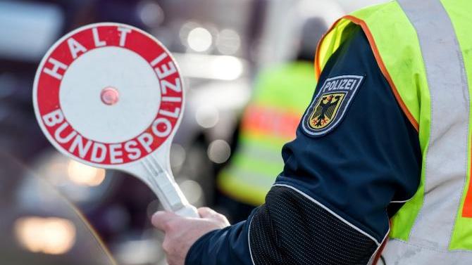 Lindau: Bundespolizei nimmt 30 Migranten in Gewahrsam | AllgäuHIT