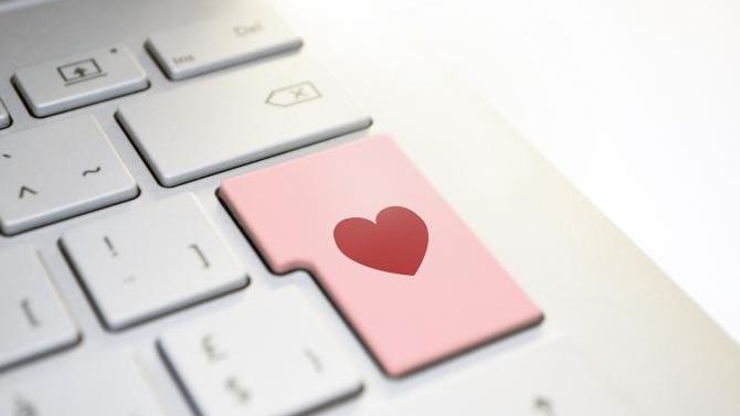 Liebesbetrüger nutzen digitale Kanäle für Betrug | AllgäuHIT