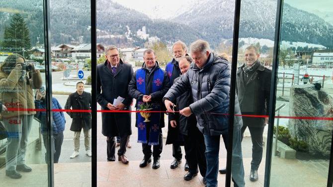 Eröffnung der Sparkassen-Filiale in Oberstdorf an neuem Standort | AllgäuHIT