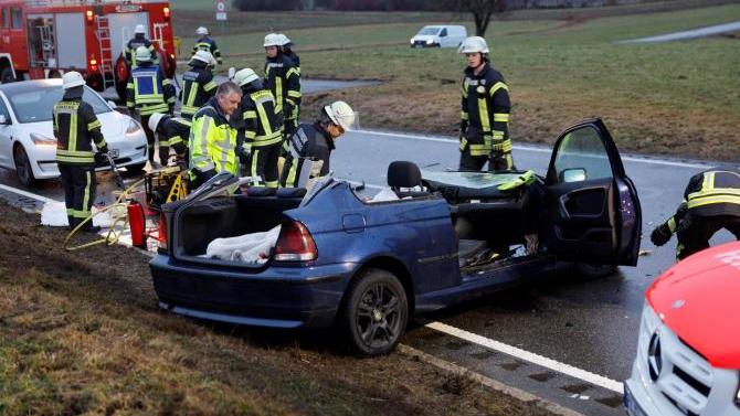 Schwerer Verkehrsunfall auf B32 bei Bodnegg | AllgäuHIT