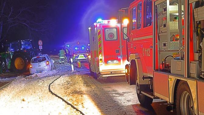 Verkehrsunfall zwischen Traktor und Pkw in Memmingen | AllgäuHIT