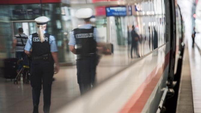 Bundespolizei übergibt vermissten Serben an Polizei in Österreich | AllgäuHIT