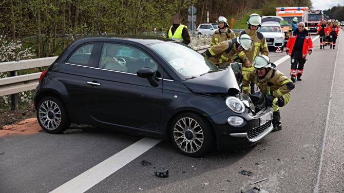 Unfall auf A96 bei Buxheim: Verletzte Person und erheblicher Rückstau | AllgäuHIT