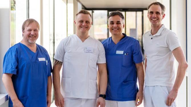 Vier Ärzte am Westallgäu-Klinikum Wangen erhalten Zusatzbezeichnung "Klinische Akut- und Notfallmedizin | AllgäuHIT