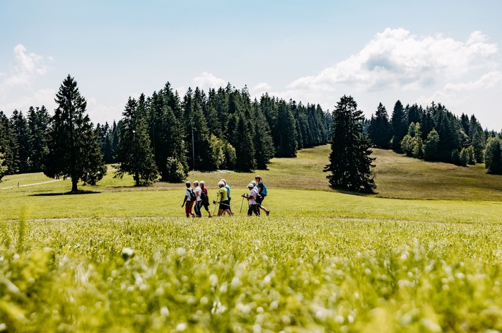 Die Wandertrilogie Allgäu feiert ihr 10-jähriges Jubiläum: Einladung zum besonderen Wanderevent am 22. Juni 2024. In nur einem Tag alle drei Höhenlagen erwandern.